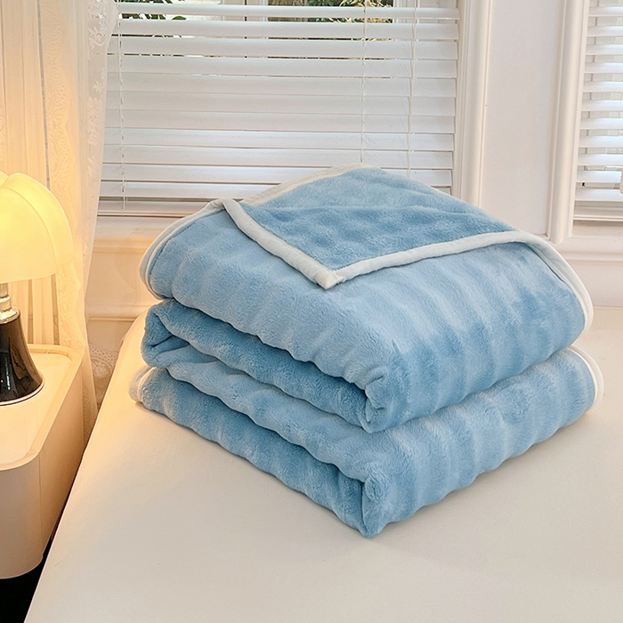 91家纺网 家纺一手货源 找家纺 贝拉梦家纺 2025新款加厚保暖托卡斯兔毛绒毛毯多功能毯子保暖盖毯毯子 空境蓝