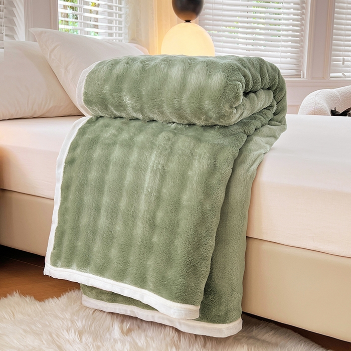 91家纺网 家纺一手货源 找家纺 贝拉梦家纺 2025新款加厚保暖托卡斯兔毛绒毛毯多功能毯子保暖盖毯毯子 松石绿