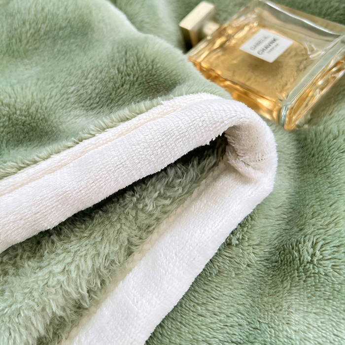 91家纺网 家纺一手货源 找家纺 贝拉梦家纺 2025新款加厚保暖托卡斯兔毛绒毛毯多功能毯子保暖盖毯毯子 松石绿