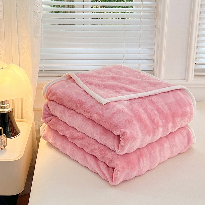 91家纺网 家纺一手货源 找家纺 贝拉梦家纺 2025新款加厚保暖托卡斯兔毛绒毛毯多功能毯子保暖盖毯毯子 甜蜜粉
