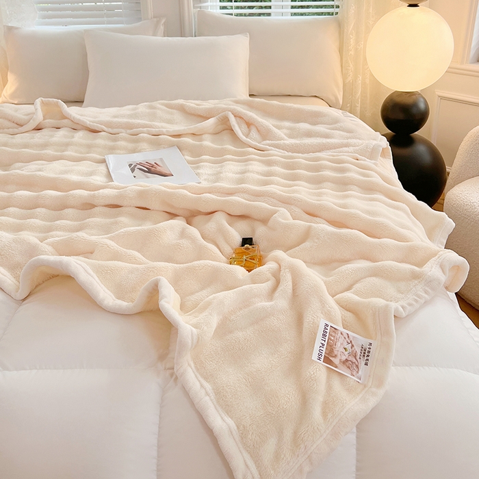 91家纺网 家纺一手货源 找家纺 贝拉梦家纺 2025新款加厚保暖托卡斯兔毛绒毛毯多功能毯子保暖盖毯毯子 元气白桃