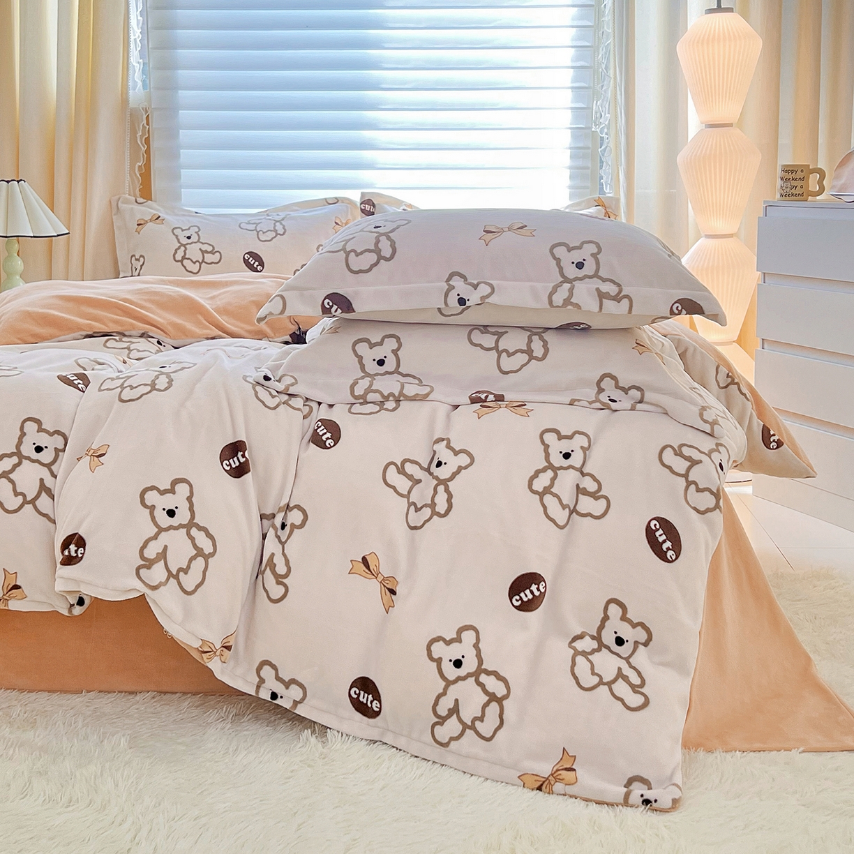 91家纺网 家纺一手货源 找家纺 锦罗绣 2025新款230克牛奶绒印花单被套 奶香小熊