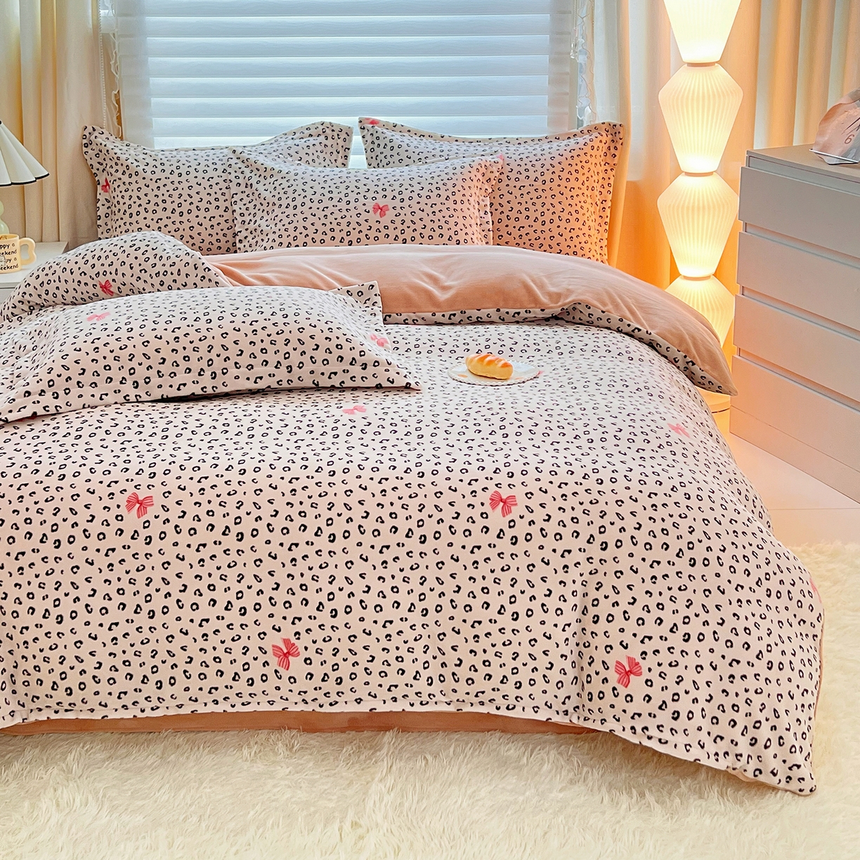 91家纺网 家纺一手货源 找家纺 锦罗绣 2025新款230克牛奶绒印花单被套 樱结绮梦