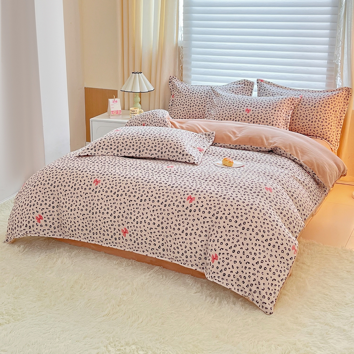 91家纺网 家纺一手货源 找家纺 锦罗绣 2025新款230克牛奶绒印花单被套 樱结绮梦