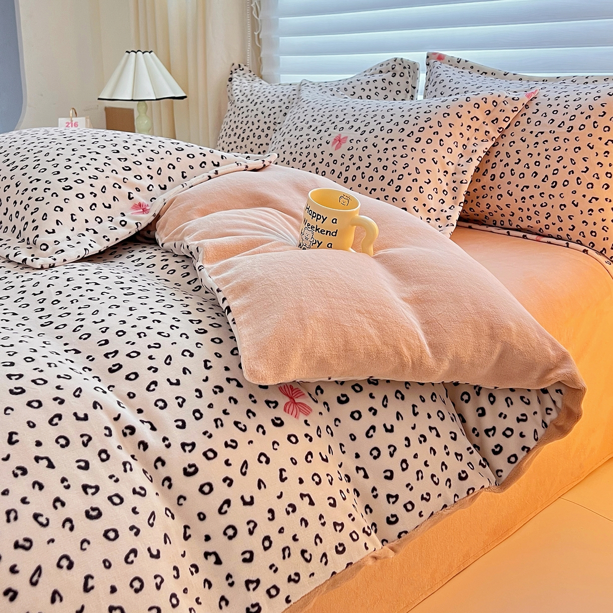 91家纺网 家纺一手货源 找家纺 锦罗绣 2025新款230克牛奶绒印花单被套 樱结绮梦