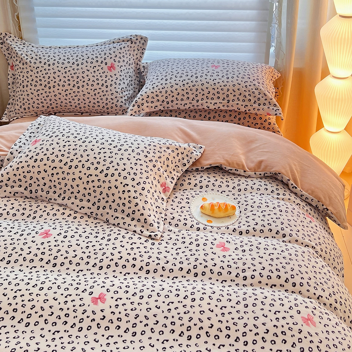 91家纺网 家纺一手货源 找家纺 锦罗绣 2025新款230克牛奶绒印花单被套 樱结绮梦