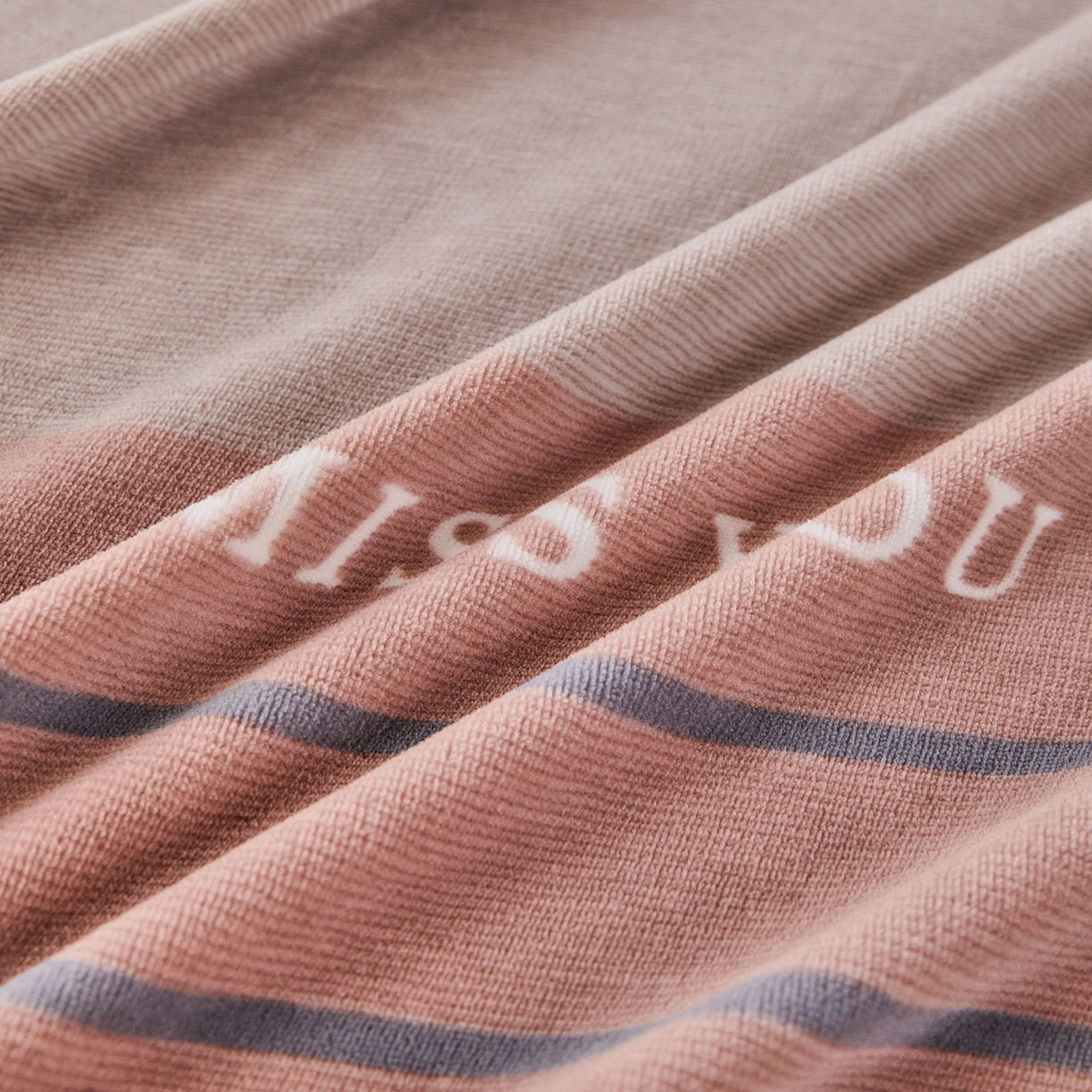 91家纺网 家纺一手货源 找家纺 （总）锦罗绣 2025新款230克牛奶绒印花单床单