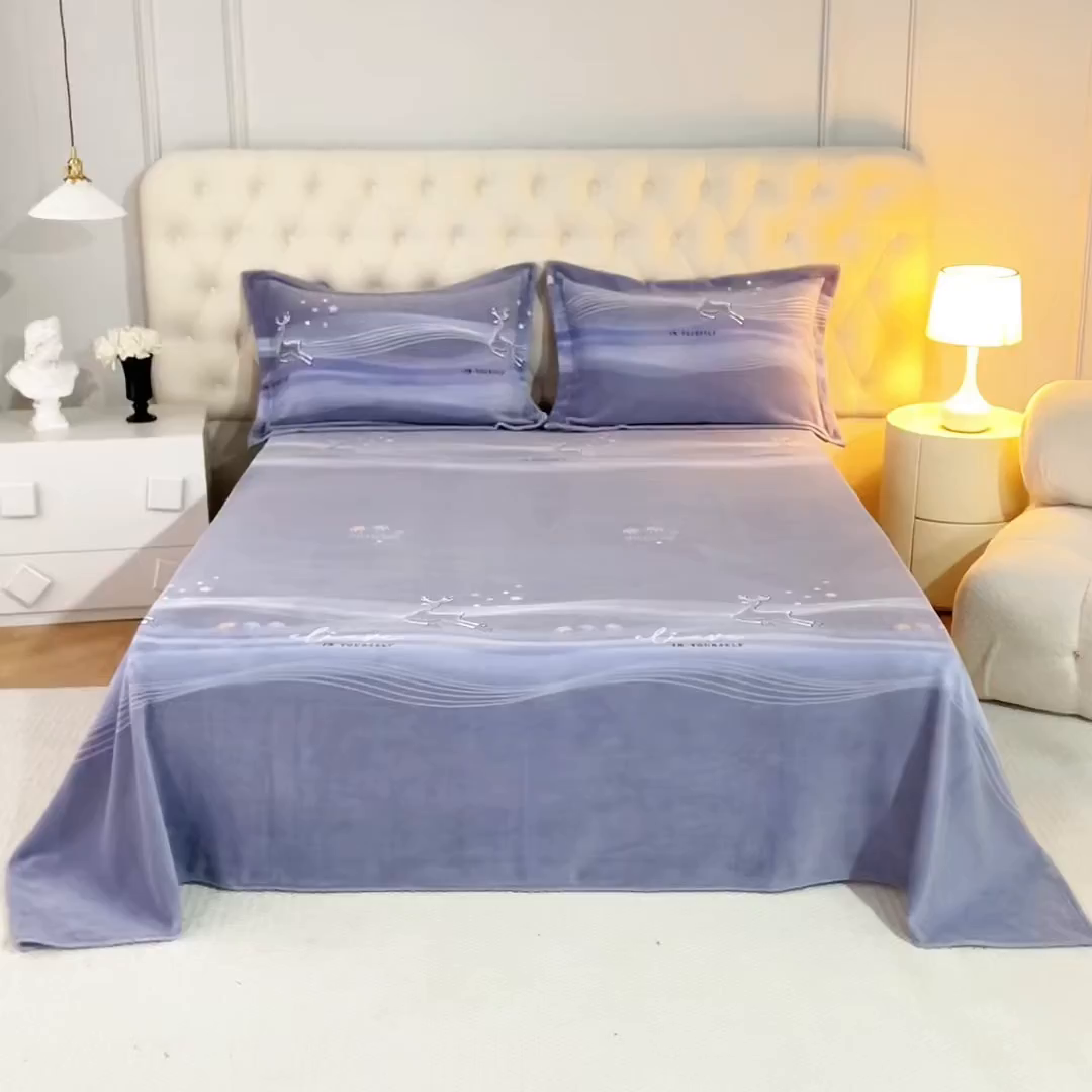 91家纺网 家纺一手货源 找家纺 锦罗绣 2025新款230克牛奶绒印花单床单 匆匆那年