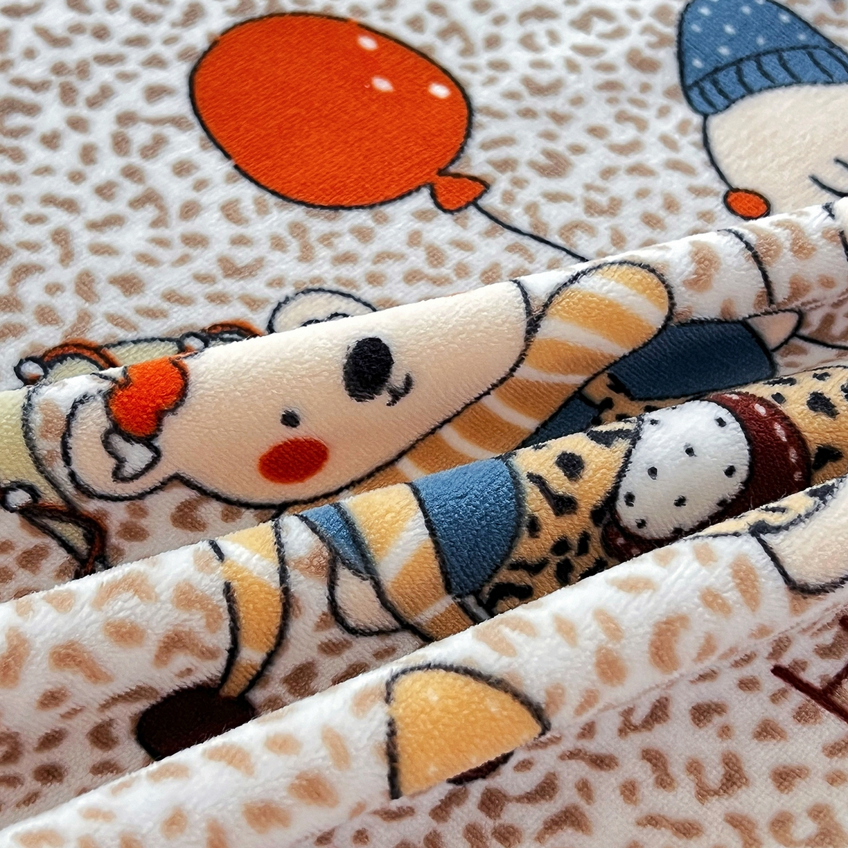 91家纺网 家纺一手货源 找家纺 锦罗绣 2025新款230克牛奶绒印花单床单 开心宝贝