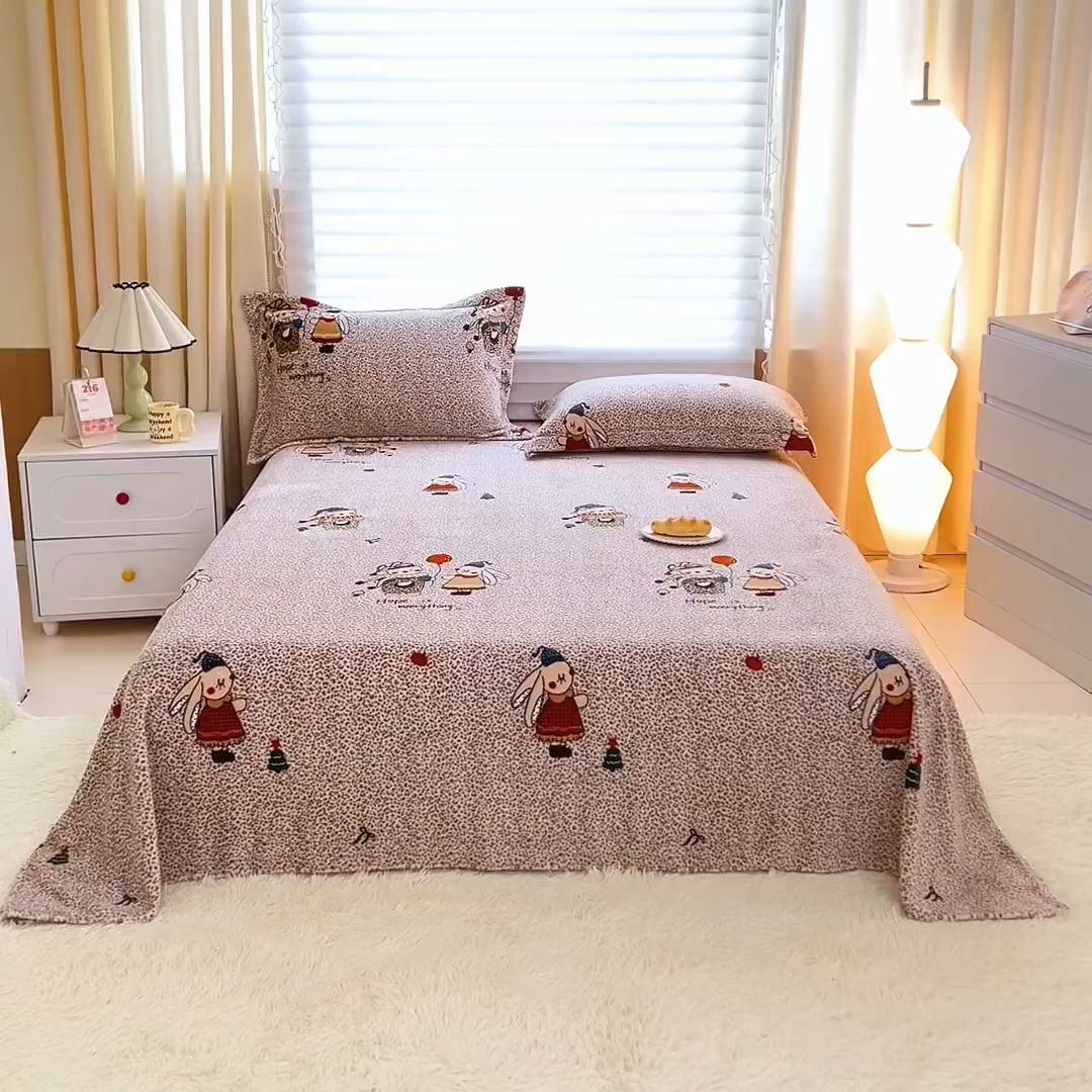 91家纺网 家纺一手货源 找家纺 锦罗绣 2025新款230克牛奶绒印花单床单 开心宝贝