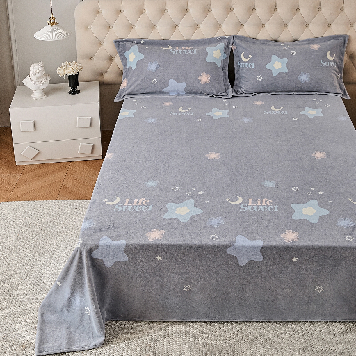 91家纺网 家纺一手货源 找家纺 锦罗绣 2025新款230克牛奶绒印花单床单 时光