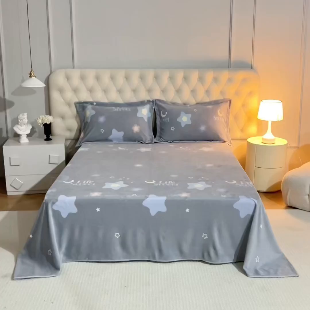 91家纺网 家纺一手货源 找家纺 锦罗绣 2025新款230克牛奶绒印花单床单 时光