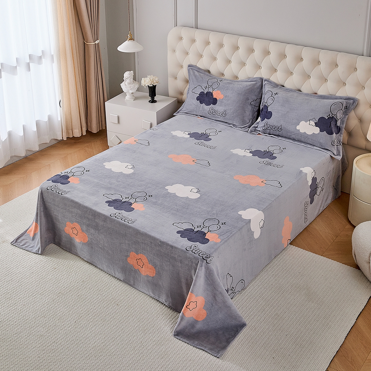 91家纺网 家纺一手货源 找家纺 锦罗绣 2025新款230克牛奶绒印花单床单 甜蜜宝贝