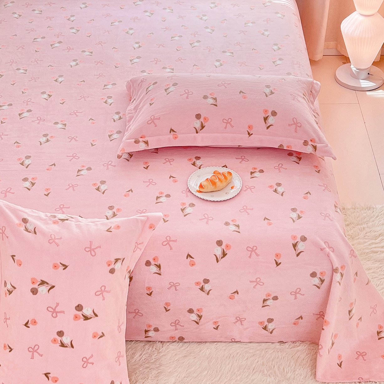 91家纺网 家纺一手货源 找家纺 锦罗绣 2025新款230克牛奶绒印花单床单 郁金香