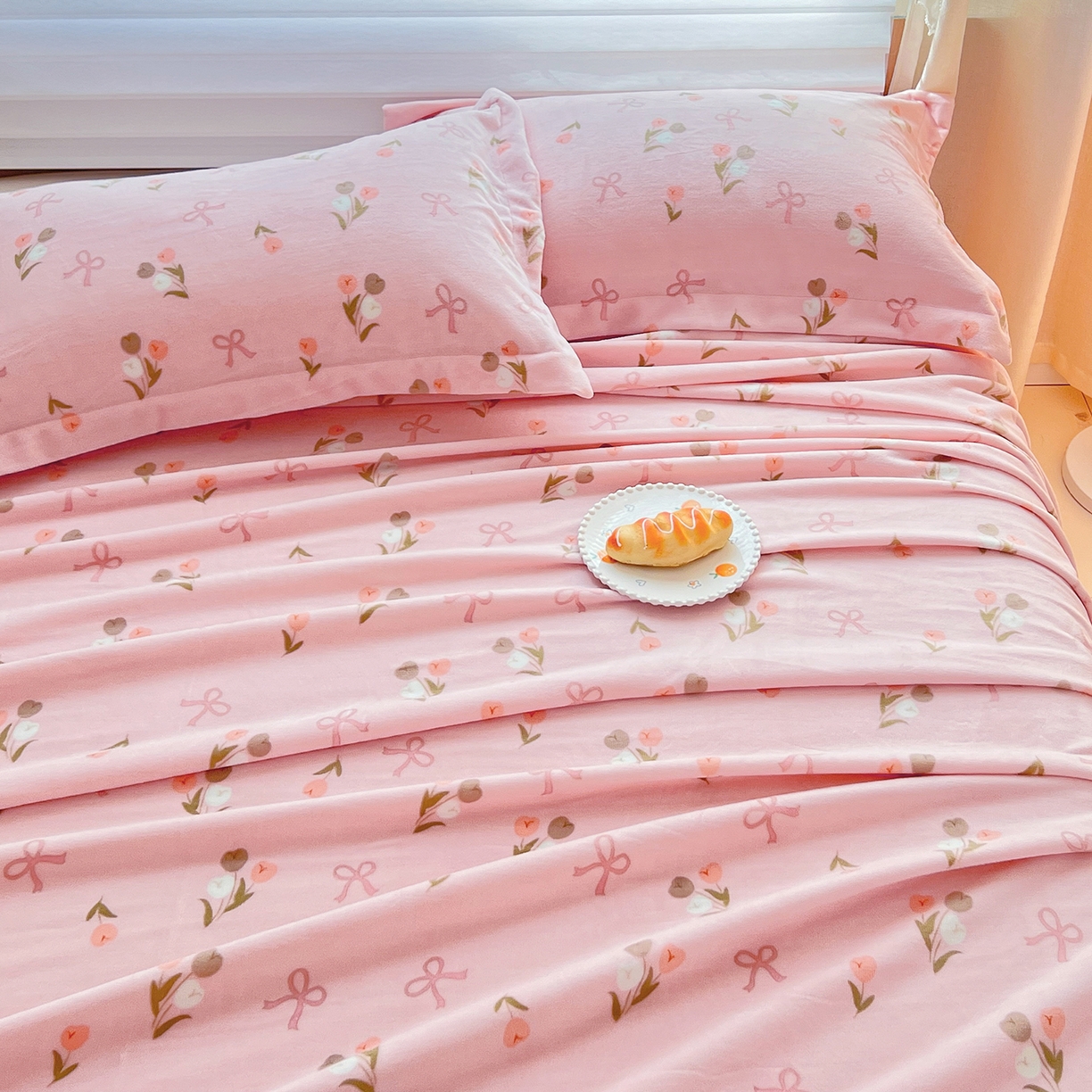 91家纺网 家纺一手货源 找家纺 锦罗绣 2025新款230克牛奶绒印花单床单 郁金香