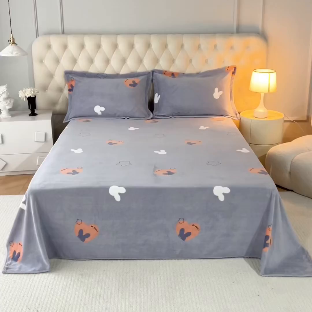 91家纺网 家纺一手货源 找家纺 锦罗绣 2025新款230克牛奶绒印花单床单 遇见