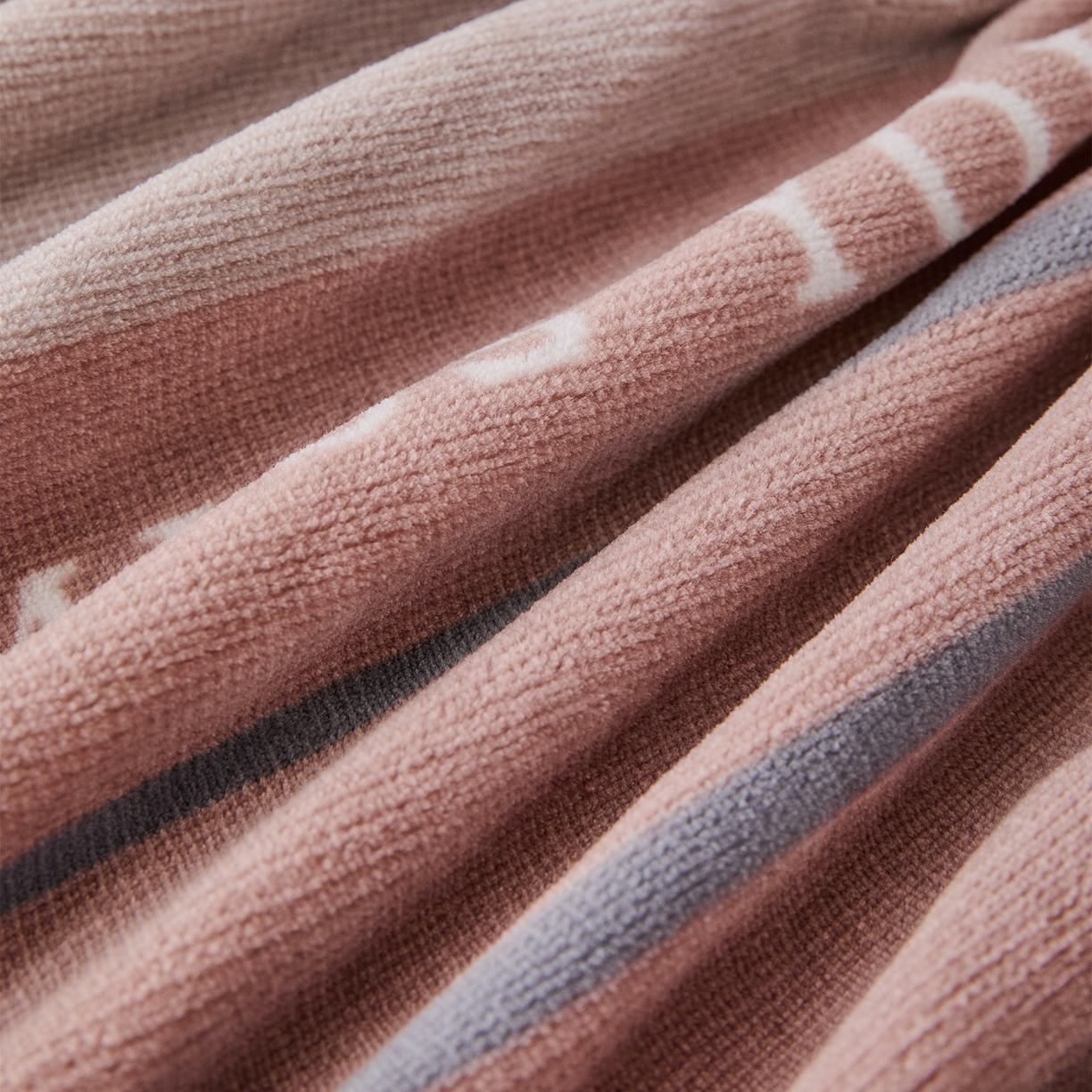 91家纺网 家纺一手货源 找家纺 （总）锦罗绣 2025新款230克牛奶绒印花单床笠