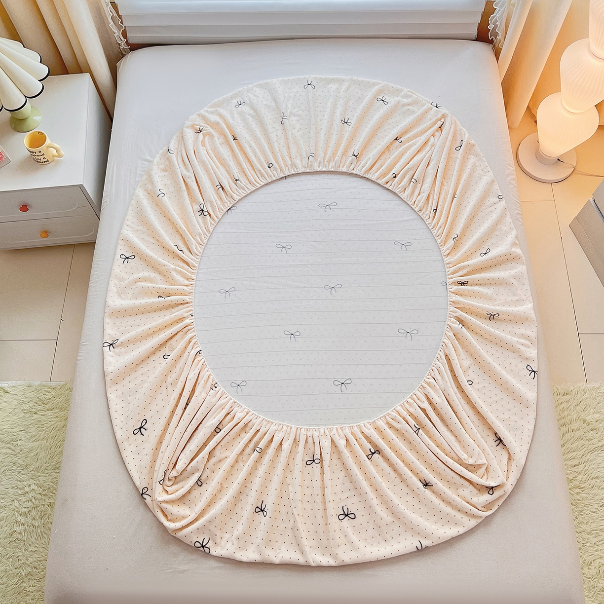 91家纺网 家纺一手货源 找家纺 锦罗绣 2025新款230克牛奶绒印花单床笠 爱心结