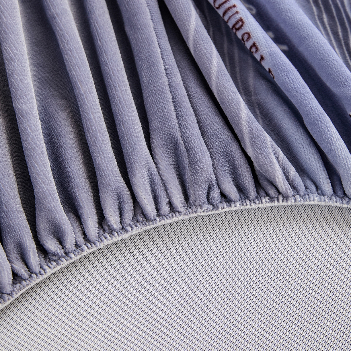 91家纺网 家纺一手货源 找家纺 锦罗绣 2025新款230克牛奶绒印花单床笠 匆匆那年