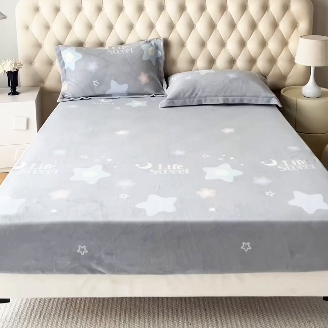 91家纺网 家纺一手货源 找家纺 锦罗绣 2025新款230克牛奶绒印花单床笠 时光