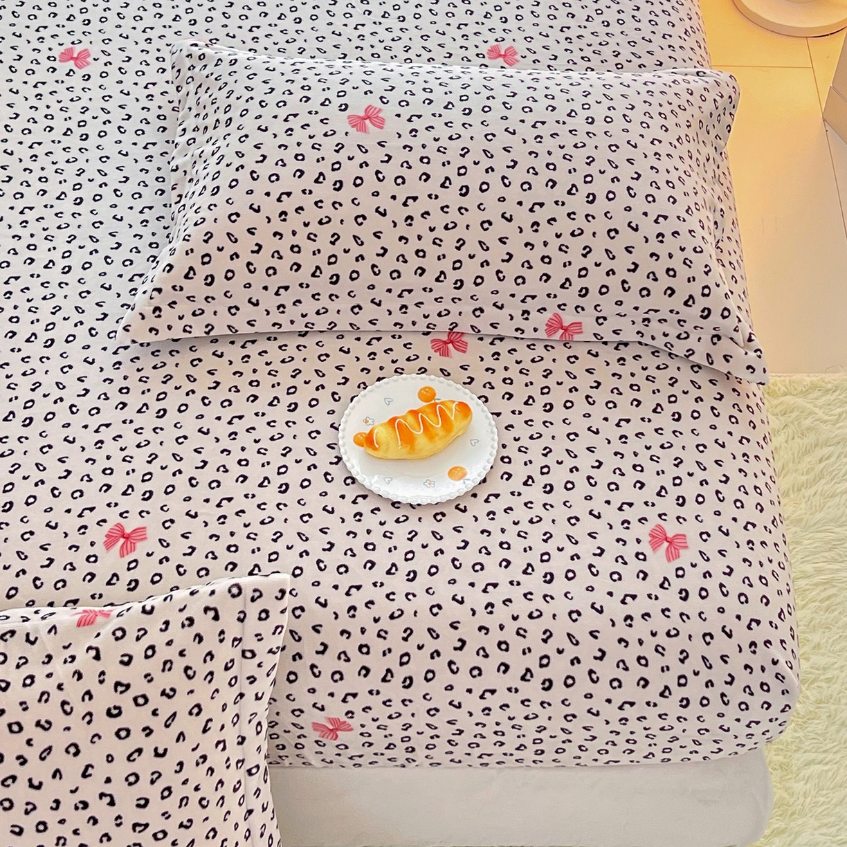 91家纺网 家纺一手货源 找家纺 锦罗绣 2025新款230克牛奶绒印花单床笠 樱结绮梦