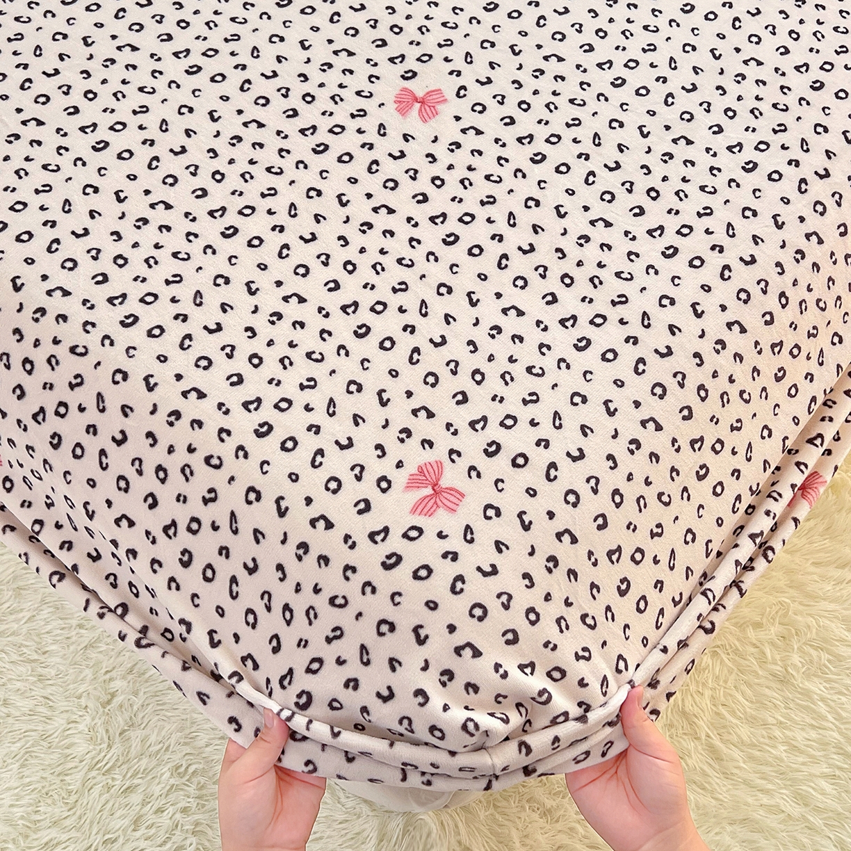 91家纺网 家纺一手货源 找家纺 锦罗绣 2025新款230克牛奶绒印花单床笠 樱结绮梦