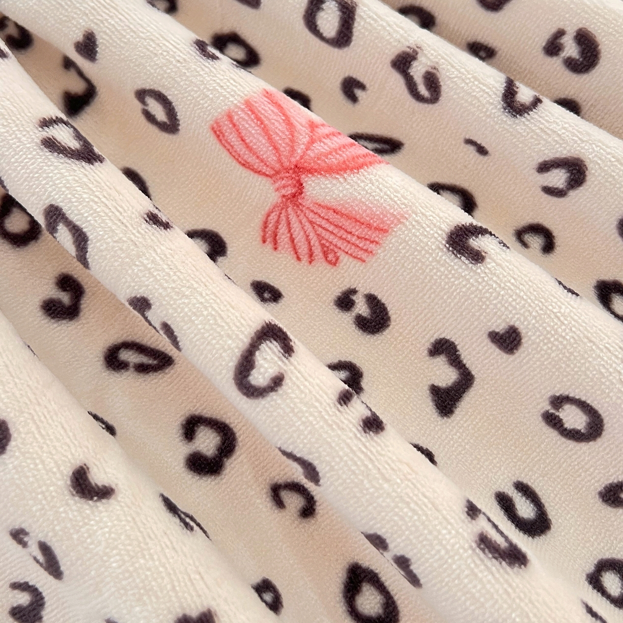 91家纺网 家纺一手货源 找家纺 锦罗绣 2025新款230克牛奶绒印花单床笠 樱结绮梦