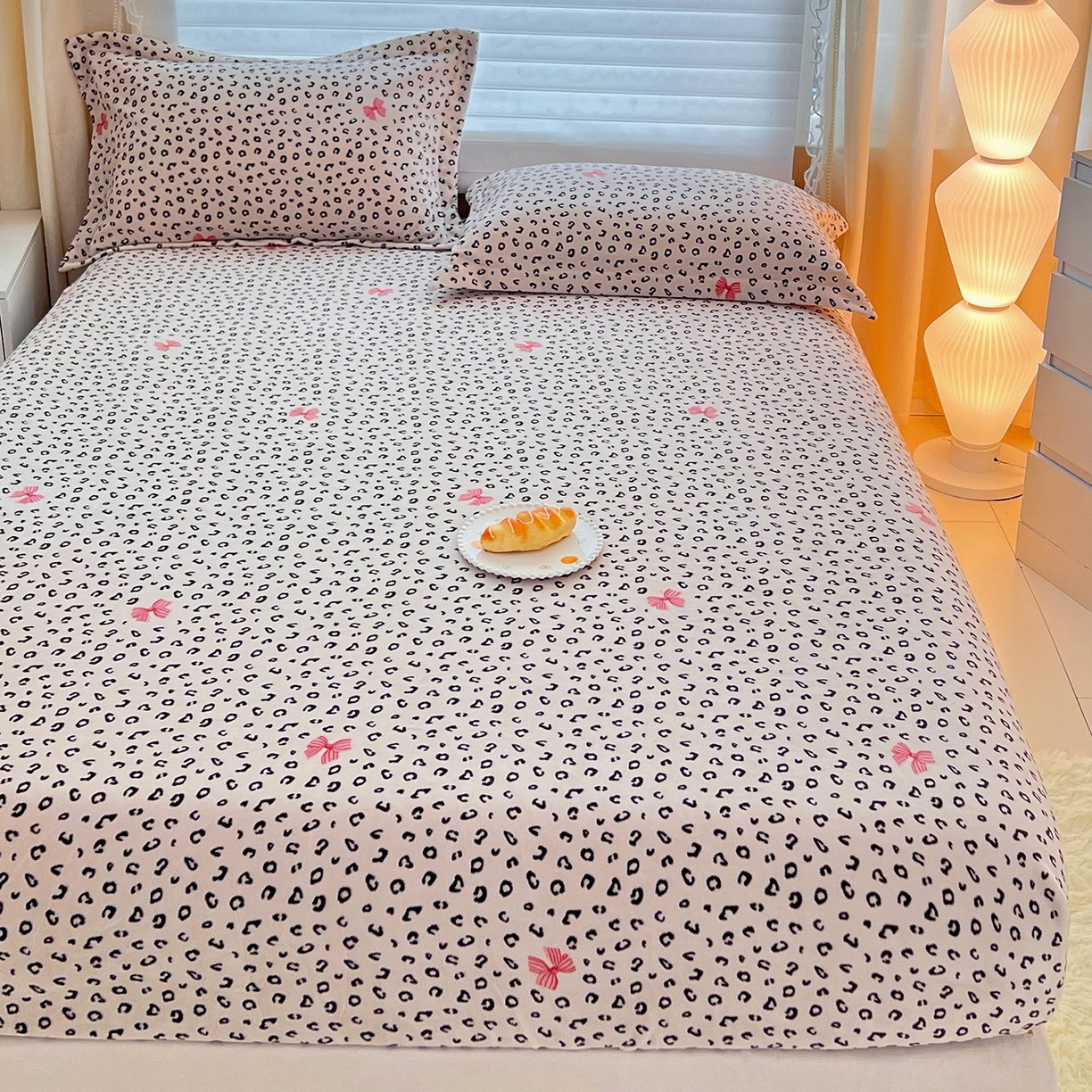 91家纺网 家纺一手货源 找家纺 锦罗绣 2025新款230克牛奶绒印花单床笠 樱结绮梦