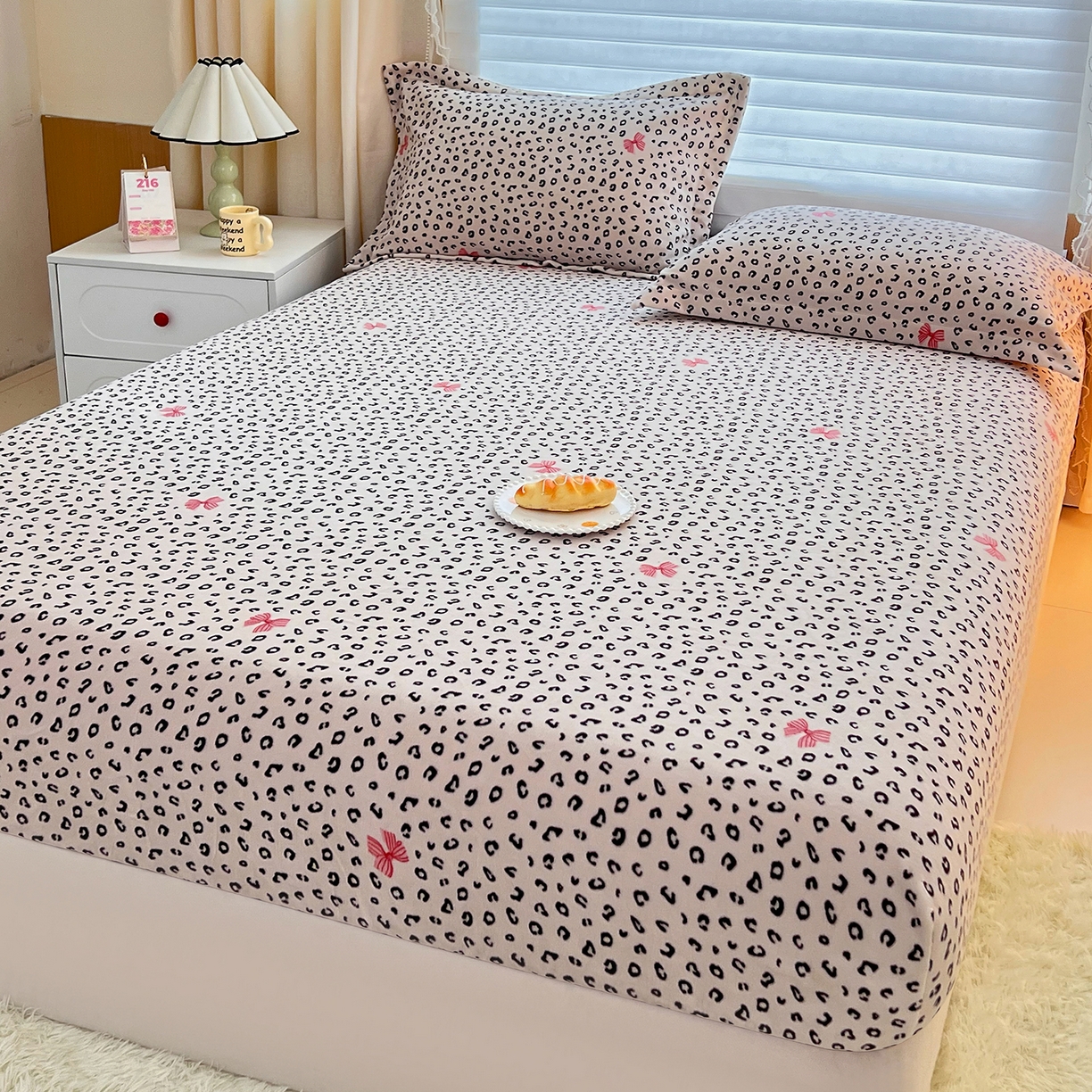 91家纺网 家纺一手货源 找家纺 锦罗绣 2025新款230克牛奶绒印花单床笠 樱结绮梦