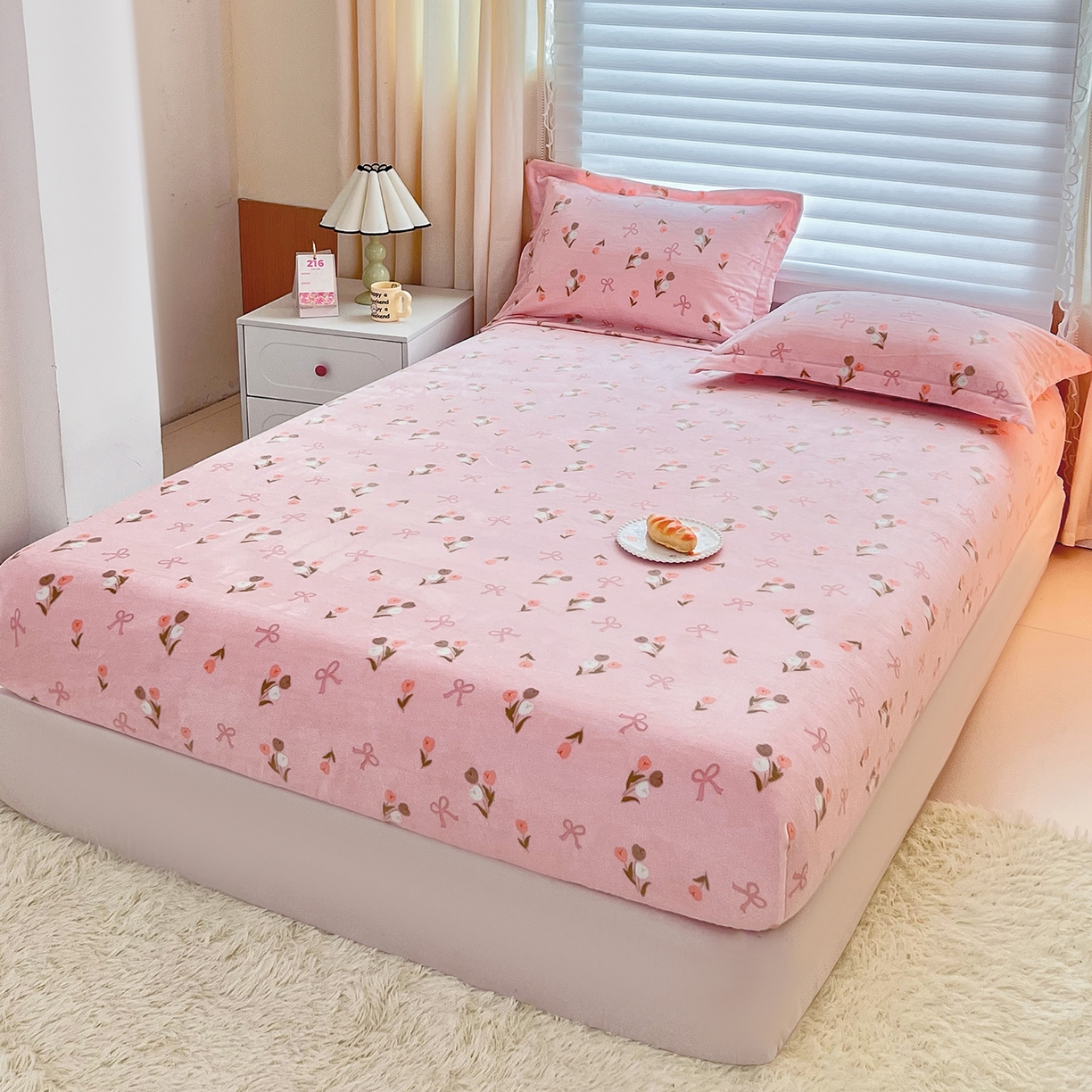 91家纺网 家纺一手货源 找家纺 锦罗绣 2025新款230克牛奶绒印花单床笠 郁金香