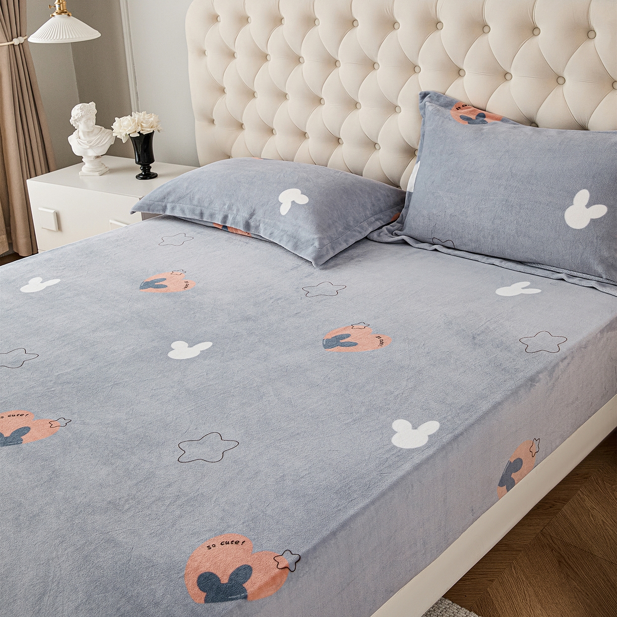 91家纺网 家纺一手货源 找家纺 锦罗绣 2025新款230克牛奶绒印花单床笠 遇见