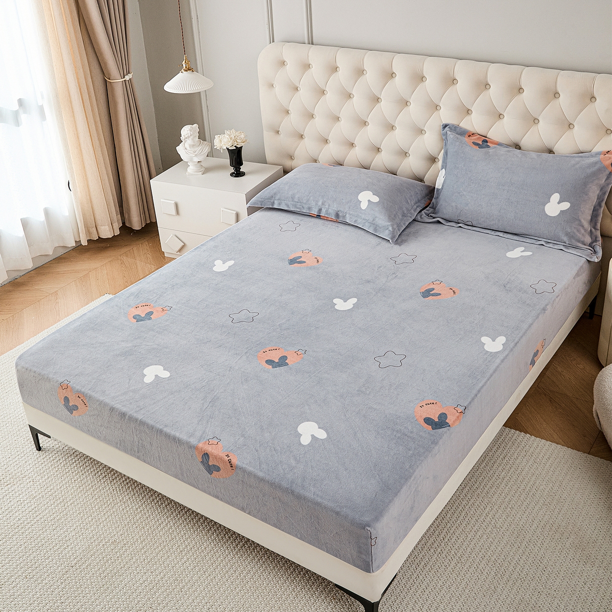 91家纺网 家纺一手货源 找家纺 锦罗绣 2025新款230克牛奶绒印花单床笠 遇见