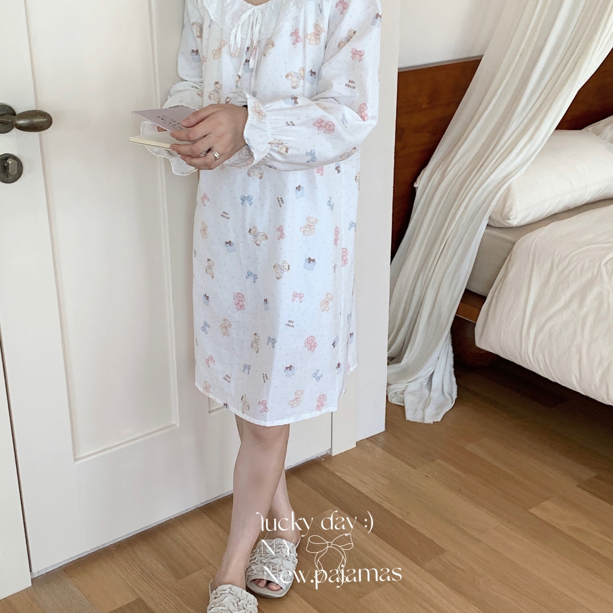 91家纺网 家纺一手货源 找家纺 纽约生活 2025新款系绳胸垫蕾丝裙 礼物熊