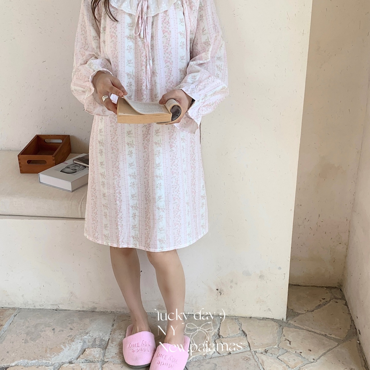 91家纺网 家纺一手货源 找家纺 纽约生活 2025新款系绳胸垫蕾丝裙 秘密花园