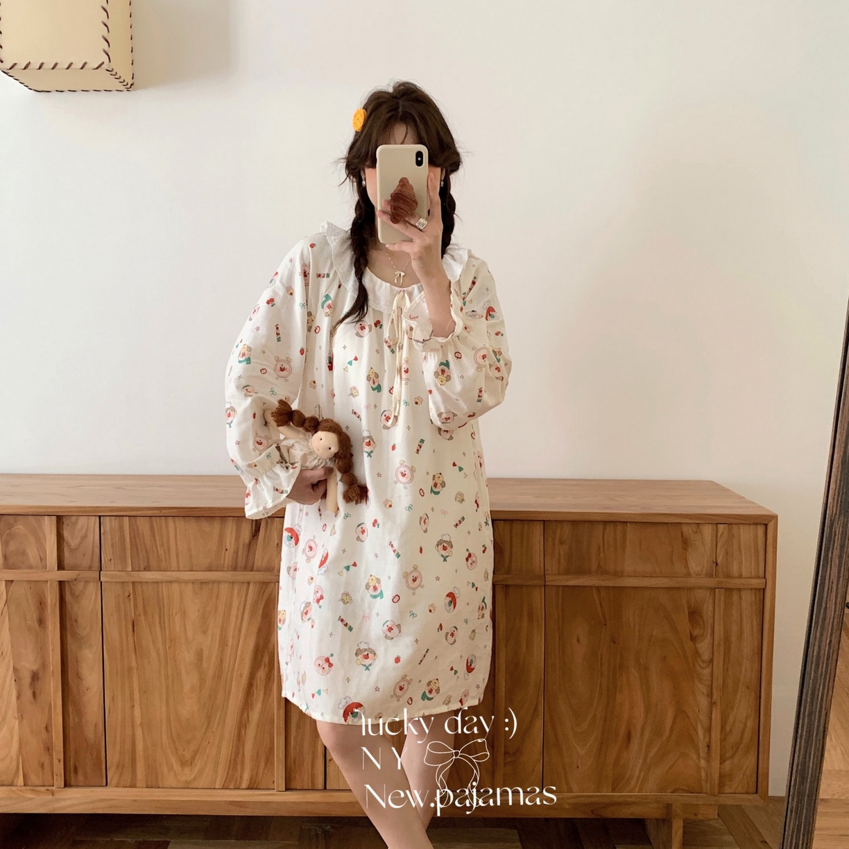 纽约生活 2025新款系绳胸垫蕾丝裙 面包超人