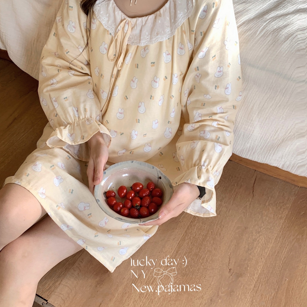 91家纺网 家纺一手货源 找家纺 纽约生活 2025新款系绳胸垫蕾丝裙 樱桃米菲兔