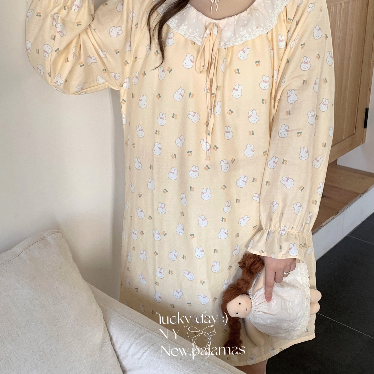 91家纺网 家纺一手货源 找家纺 纽约生活 2025新款系绳胸垫蕾丝裙 樱桃米菲兔