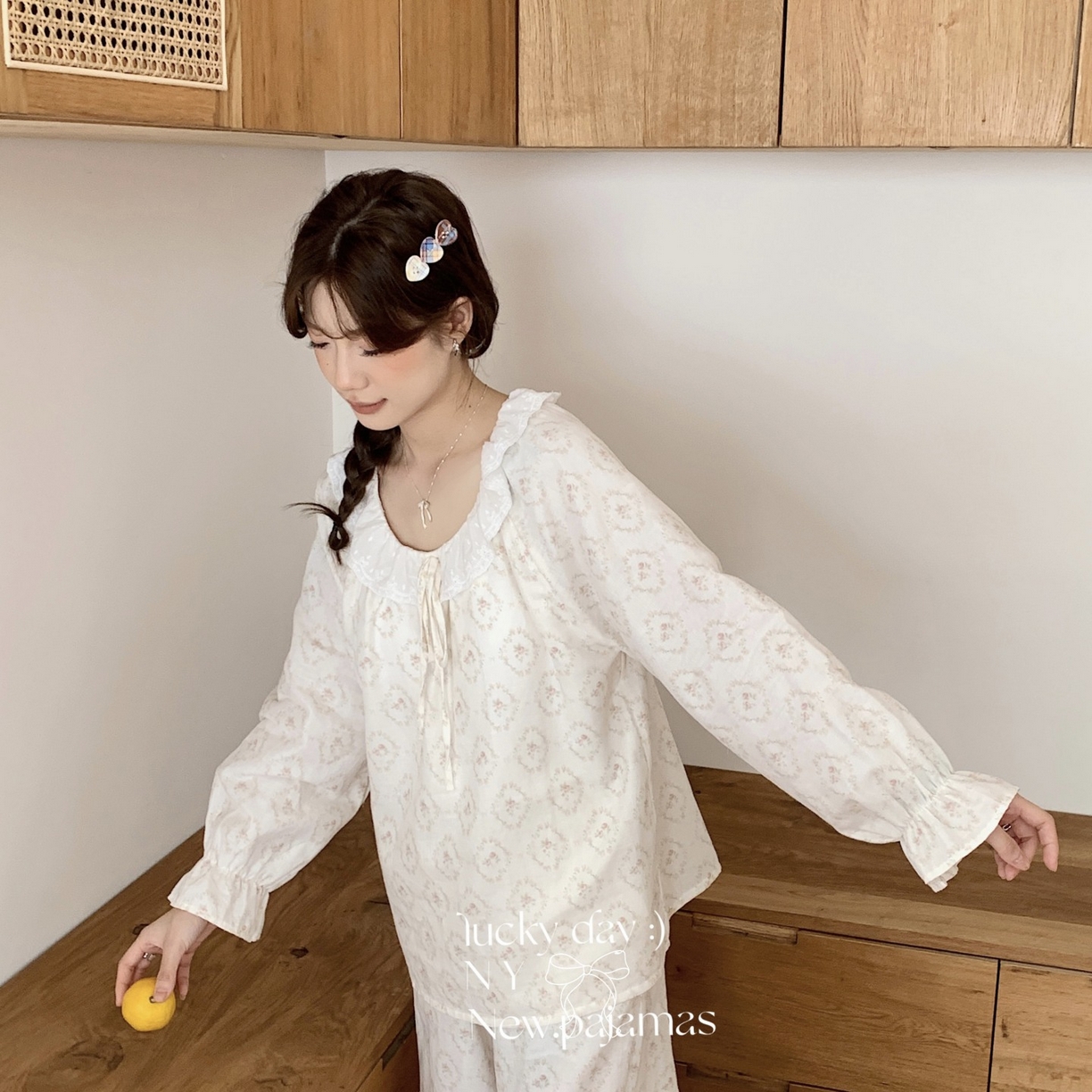 91家纺网 家纺一手货源 找家纺 （总）纽约生活 2025新款系绳胸垫蕾丝套装