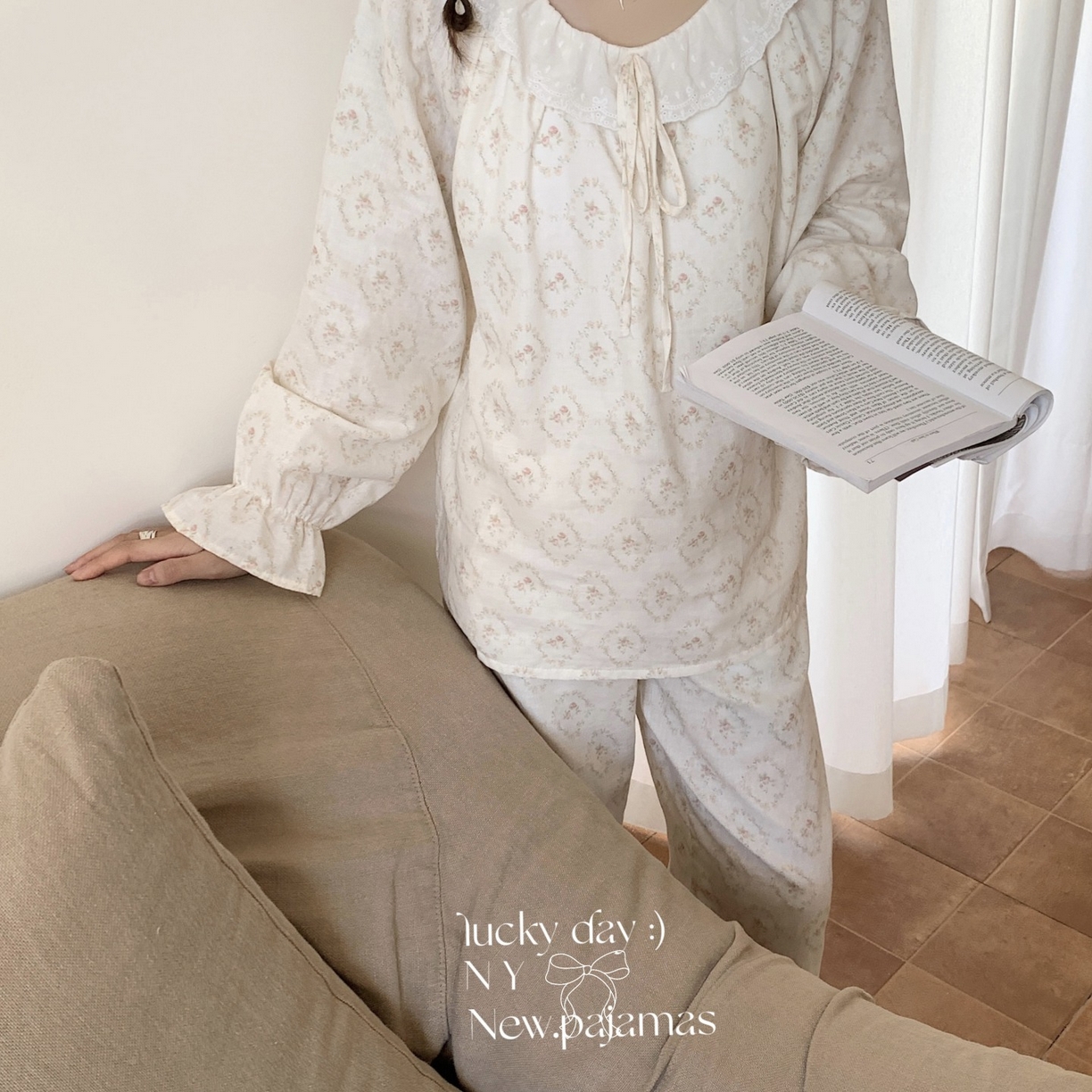 91家纺网 家纺一手货源 找家纺 纽约生活 2025新款系绳胸垫蕾丝套装 花环