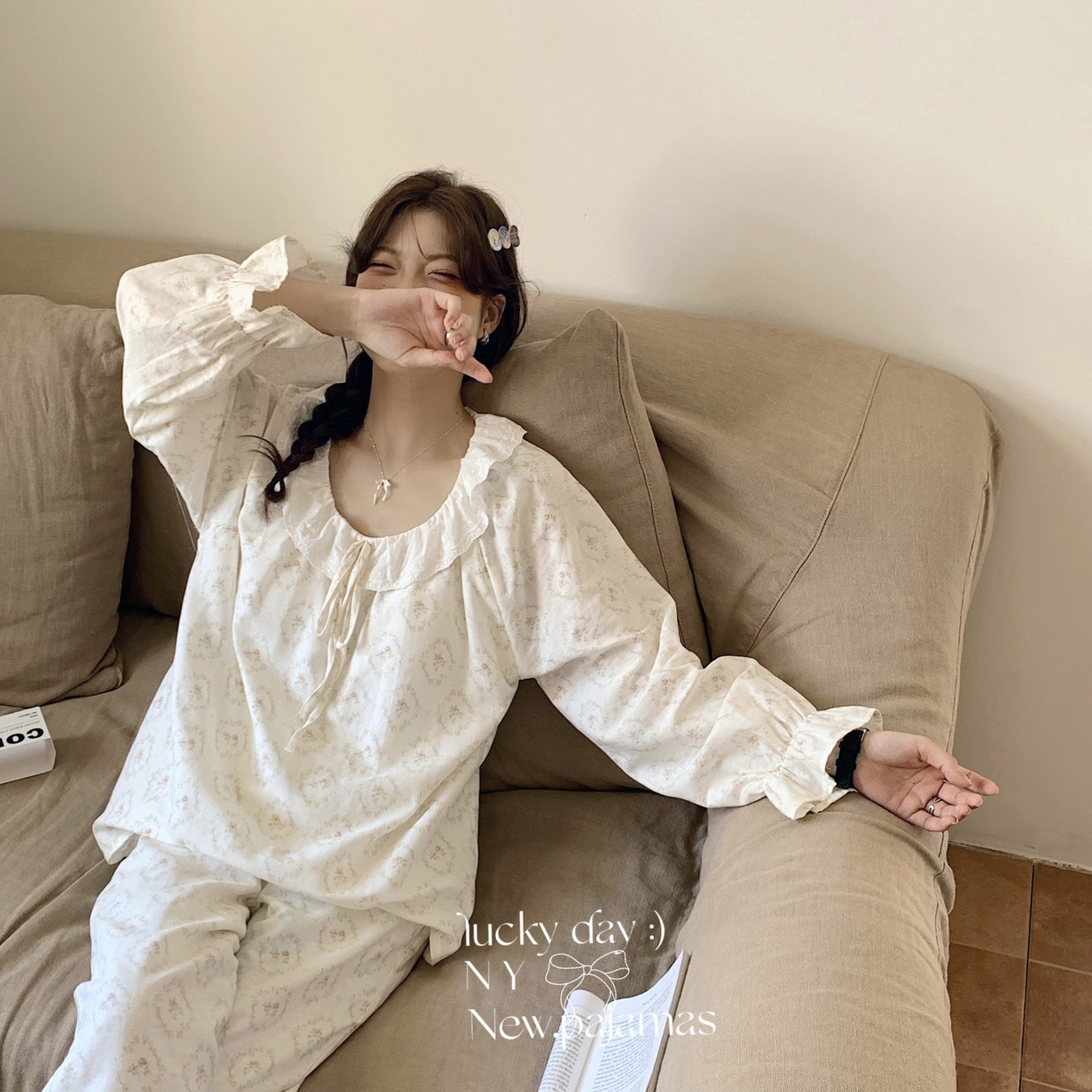 91家纺网 家纺一手货源 找家纺 纽约生活 2025新款系绳胸垫蕾丝套装 花环