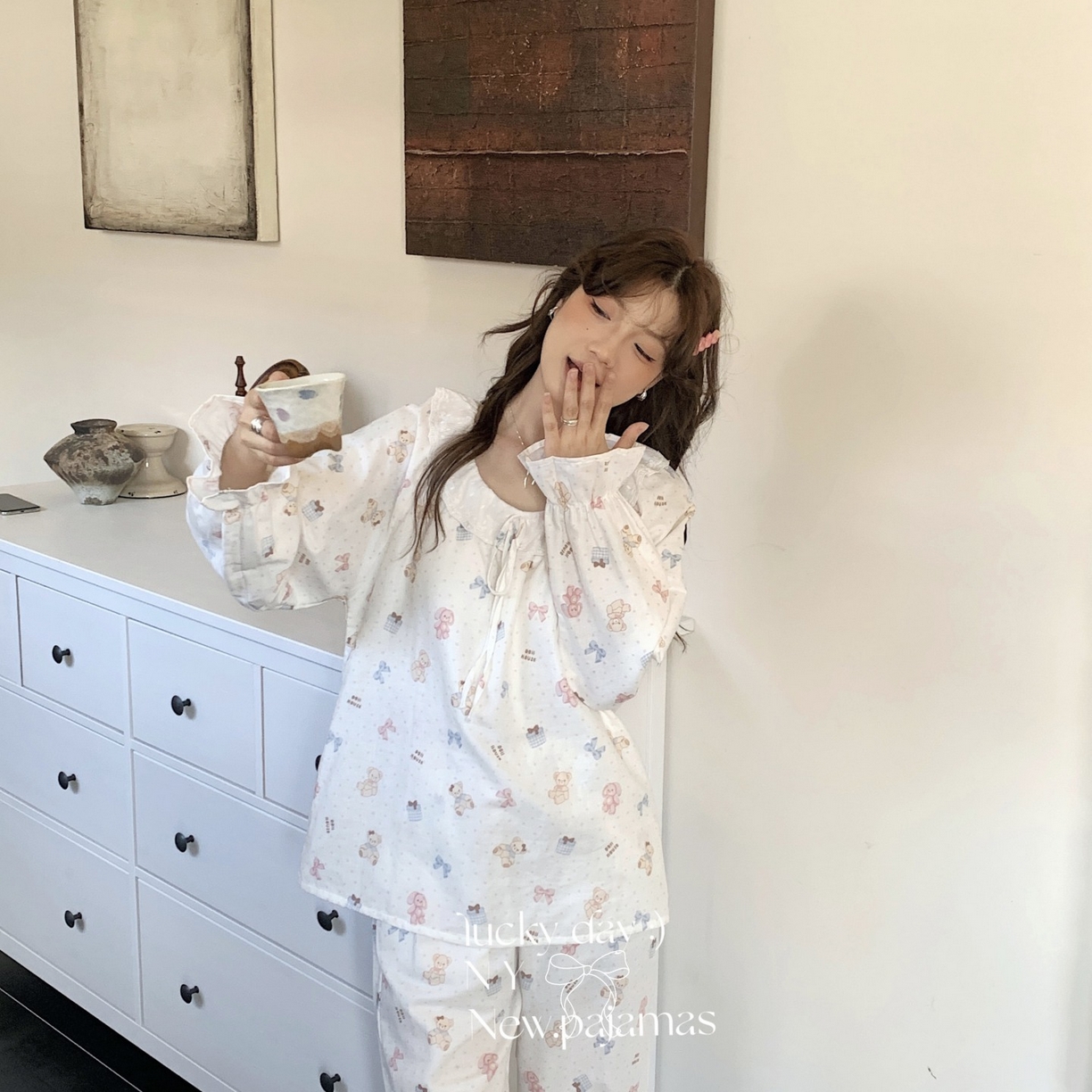 91家纺网 家纺一手货源 找家纺 纽约生活 2025新款系绳胸垫蕾丝套装 礼物熊