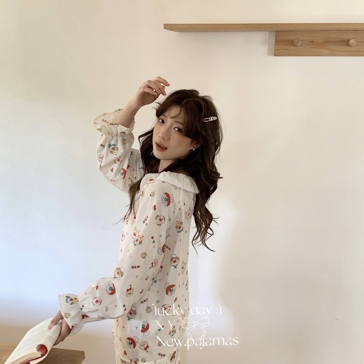 91家纺网 家纺一手货源 找家纺 纽约生活 2025新款系绳胸垫蕾丝套装 面包超人