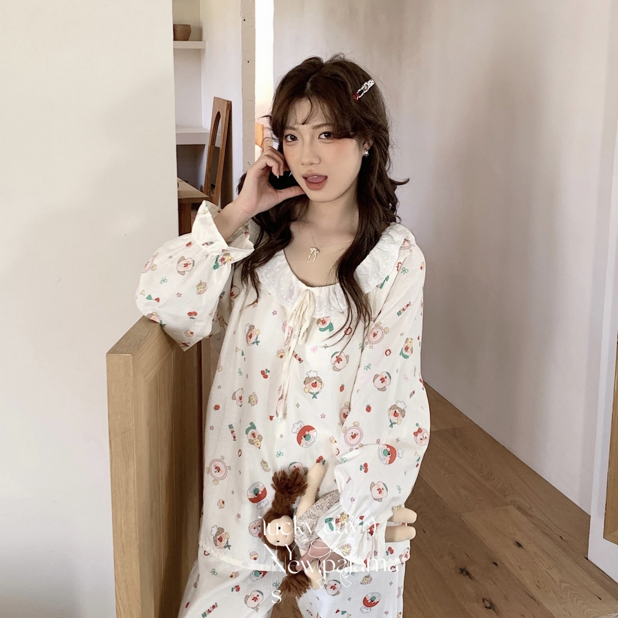 91家纺网 家纺一手货源 找家纺 纽约生活 2025新款系绳胸垫蕾丝套装 面包超人