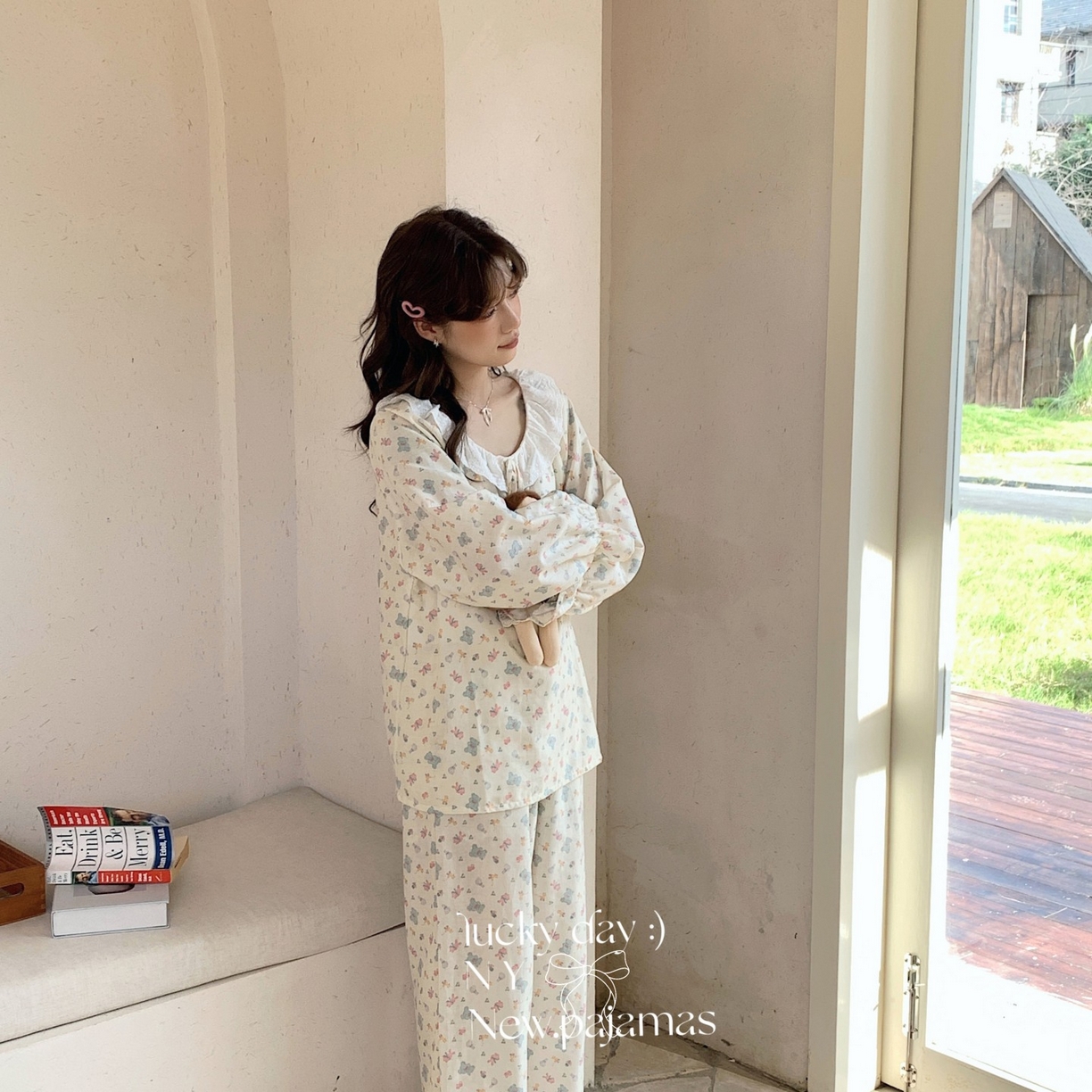 91家纺网 家纺一手货源 找家纺 纽约生活 2025新款系绳胸垫蕾丝套装 糖果小熊