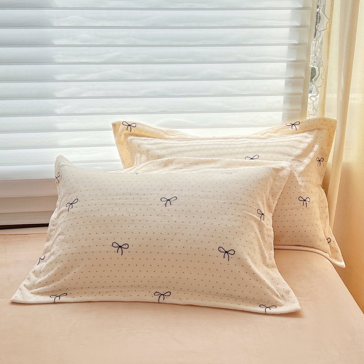 91家纺网 家纺一手货源 找家纺 锦罗绣 2025新款230克牛奶绒印花四件套 爱心结