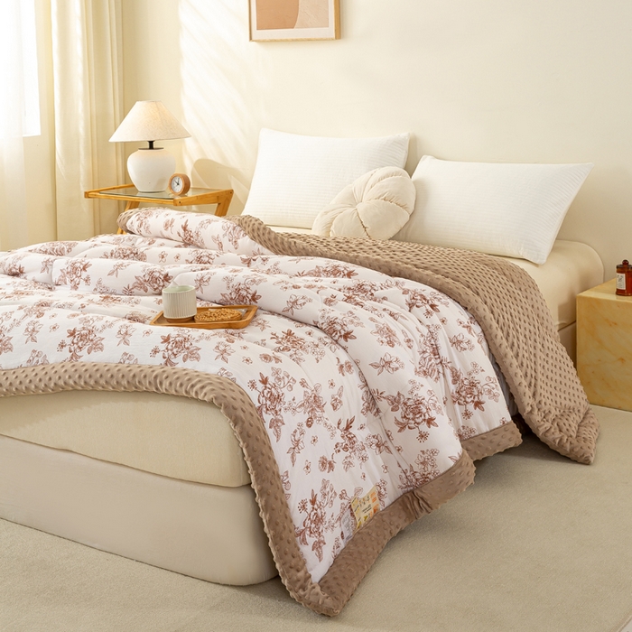 91家纺网 家纺一手货源 找家纺 美梦之都 2025新款A类水洗豆豆绒印花大豆被子被芯 繁花似锦