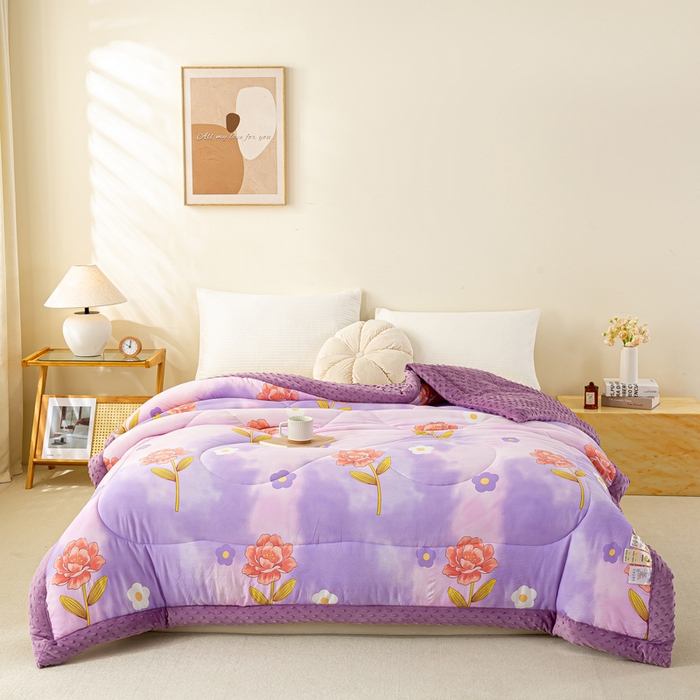 91家纺网 家纺一手货源 找家纺 美梦之都 2025新款A类水洗豆豆绒印花大豆被子被芯 花田紫