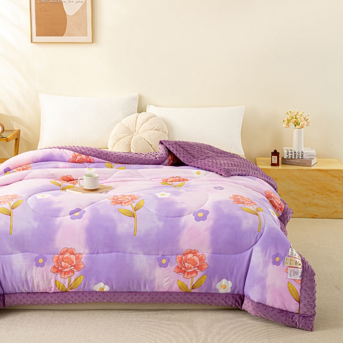 91家纺网 家纺一手货源 找家纺 美梦之都 2025新款A类水洗豆豆绒印花大豆被子被芯 花田紫