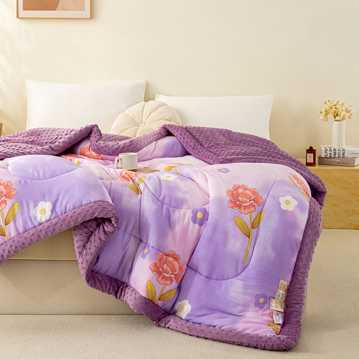 91家纺网 家纺一手货源 找家纺 美梦之都 2025新款A类水洗豆豆绒印花大豆被子被芯 花田紫