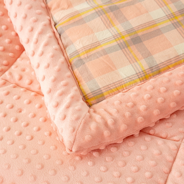 91家纺网 家纺一手货源 找家纺 美梦之都 2025新款A类水洗豆豆绒印花大豆被子被芯 简夕粉